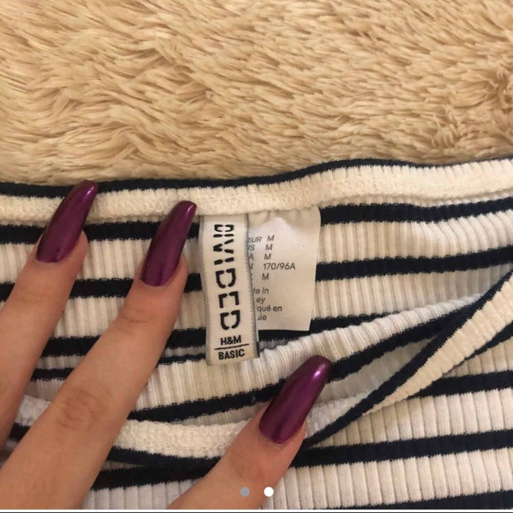 H&M Divided Striped Top - Picture 2 of 2